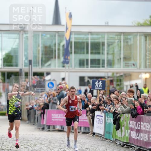 12.06.2026 - Holstenköstenlauf LAZAROV Photography http://msf.ph/oto/9739822 12.06.2026 19:31:52 Laufen 4664, 4800 meine-sportfotos.de