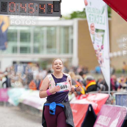 12.06.2026 - Holstenköstenlauf LAZAROV Photography http://msf.ph/oto/9739847 12.06.2026 18:15:45 Laufen 3699 meine-sportfotos.de