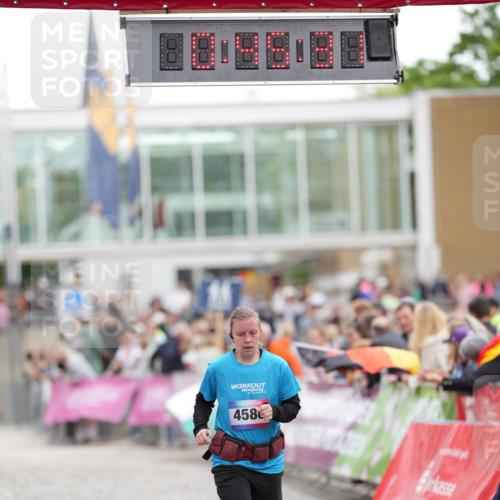 12.06.2026 - Holstenköstenlauf LAZAROV Photography http://msf.ph/oto/9739853 12.06.2026 18:15:29 Laufen 4580, 4584 meine-sportfotos.de