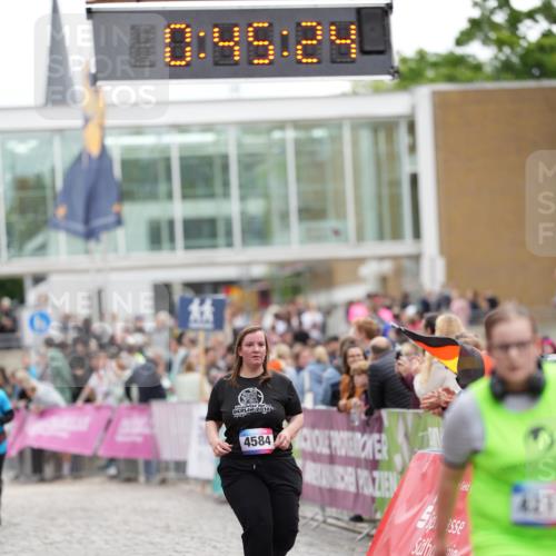 12.06.2026 - Holstenköstenlauf LAZAROV Photography http://msf.ph/oto/9739859 12.06.2026 18:15:22 Laufen 4097, 4211, 4584 meine-sportfotos.de