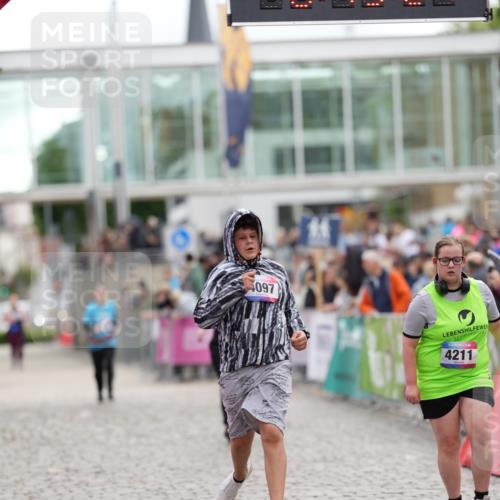 12.06.2026 - Holstenköstenlauf LAZAROV Photography http://msf.ph/oto/9739864 12.06.2026 18:15:19 Laufen 4097, 4211 meine-sportfotos.de