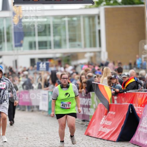 12.06.2026 - Holstenköstenlauf LAZAROV Photography http://msf.ph/oto/9739865 12.06.2026 18:15:18 Laufen 4097, 4211 meine-sportfotos.de