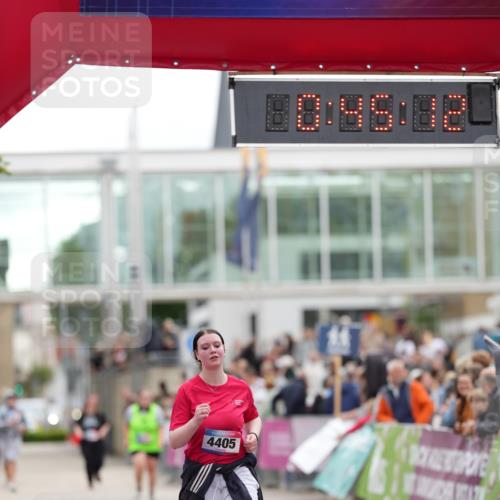 12.06.2026 - Holstenköstenlauf LAZAROV Photography http://msf.ph/oto/9739871 12.06.2026 18:15:10 Laufen 4330, 4405 meine-sportfotos.de