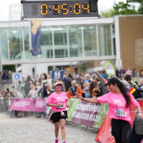 12.06.2026 - Holstenköstenlauf LAZAROV Photography http://msf.ph/oto/9739882 12.06.2026 18:15:02 Laufen 4315, 4330 meine-sportfotos.de