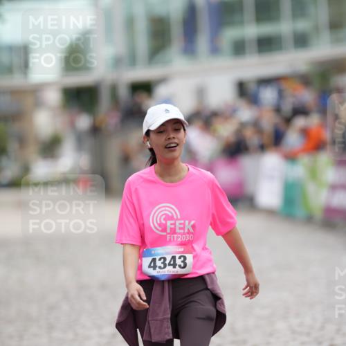 12.06.2026 - Holstenköstenlauf LAZAROV Photography http://msf.ph/oto/9739888 12.06.2026 18:13:34 Laufen 4343 meine-sportfotos.de