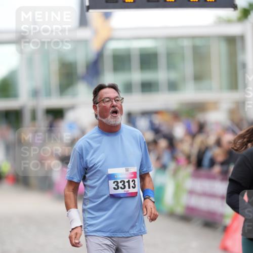 12.06.2026 - Holstenköstenlauf LAZAROV Photography http://msf.ph/oto/9739920 12.06.2026 18:10:53 Laufen 3313, 3480, 3577, 3584 meine-sportfotos.de