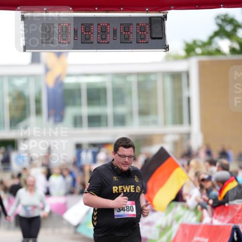 12.06.2026 - Holstenköstenlauf LAZAROV Photography http://msf.ph/oto/9739926 12.06.2026 18:10:47 Laufen 3480, 3577, 3584 meine-sportfotos.de