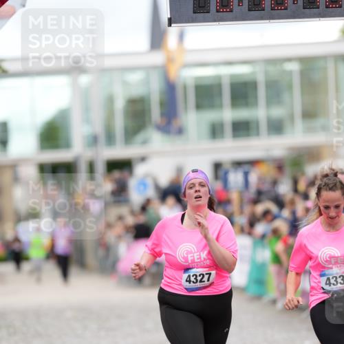 12.06.2026 - Holstenköstenlauf LAZAROV Photography http://msf.ph/oto/9739942 12.06.2026 18:10:16 Laufen 3138, 4077, 4327, 4333 meine-sportfotos.de