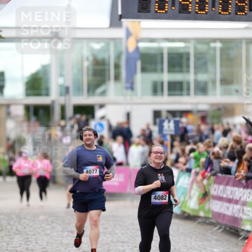 12.06.2026 - Holstenköstenlauf LAZAROV Photography http://msf.ph/oto/9739952 12.06.2026 18:10:07 Laufen 4077, 4082 meine-sportfotos.de