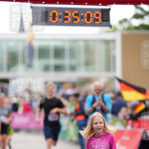 12.06.2026 - Holstenköstenlauf LAZAROV Photography http://msf.ph/oto/9739991 12.06.2026 18:05:07 Laufen 3409, 3616, 3867, 3871, 3872, 3874, 3896, 4539 meine-sportfotos.de