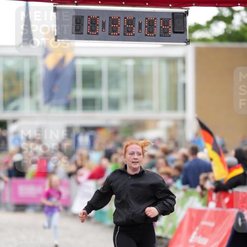 12.06.2026 - Holstenköstenlauf LAZAROV Photography http://msf.ph/oto/9739998 12.06.2026 18:05:02 Laufen 3872, 3874, 4408 meine-sportfotos.de