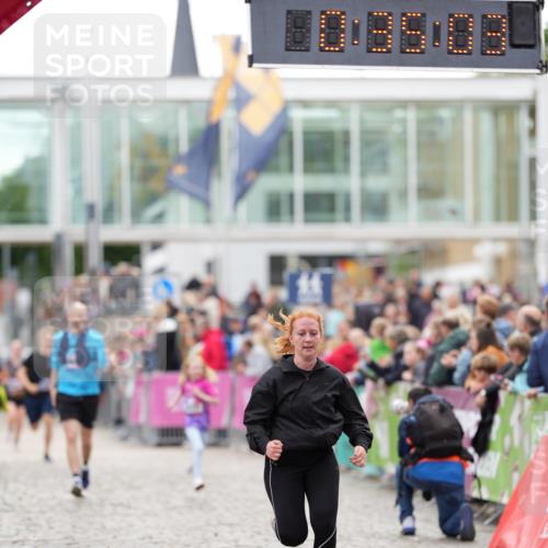 12.06.2026 - Holstenköstenlauf LAZAROV Photography http://msf.ph/oto/9740000 12.06.2026 18:05:01 Laufen 3872, 3874, 4408 meine-sportfotos.de
