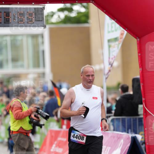 12.06.2026 - Holstenköstenlauf LAZAROV Photography http://msf.ph/oto/9740002 12.06.2026 18:04:57 Laufen 4337, 4408 meine-sportfotos.de