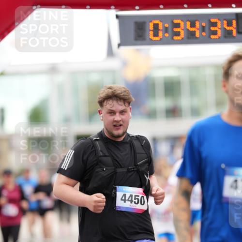 12.06.2026 - Holstenköstenlauf LAZAROV Photography http://msf.ph/oto/9740019 12.06.2026 18:04:32 Laufen 3721, 3788, 3883, 3916, 4119, 4278, 4450, 4553, 4717, 4757, 4763, 4764 meine-sportfotos.de