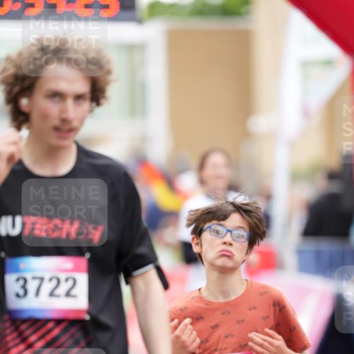 12.06.2026 - Holstenköstenlauf LAZAROV Photography http://msf.ph/oto/9740028 12.06.2026 18:04:23 Laufen 3674, 3706, 3707, 3722, 3808, 4099, 4109, 4116, 4119 meine-sportfotos.de