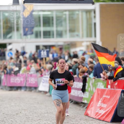 12.06.2026 - Holstenköstenlauf LAZAROV Photography http://msf.ph/oto/9740038 12.06.2026 18:04:15 Laufen 3535, 3674, 4102, 4104, 4642, 4845 meine-sportfotos.de