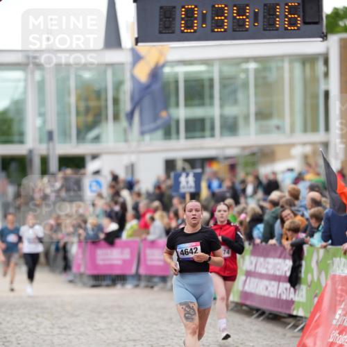 12.06.2026 - Holstenköstenlauf LAZAROV Photography http://msf.ph/oto/9740039 12.06.2026 18:04:14 Laufen 3535, 3674, 4102, 4104, 4642, 4845 meine-sportfotos.de