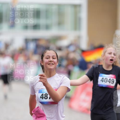12.06.2026 - Holstenköstenlauf LAZAROV Photography http://msf.ph/oto/9740046 12.06.2026 18:04:09 Laufen 3325, 3361, 4049, 4102, 4104, 4451, 4758, 4845, 4872 meine-sportfotos.de