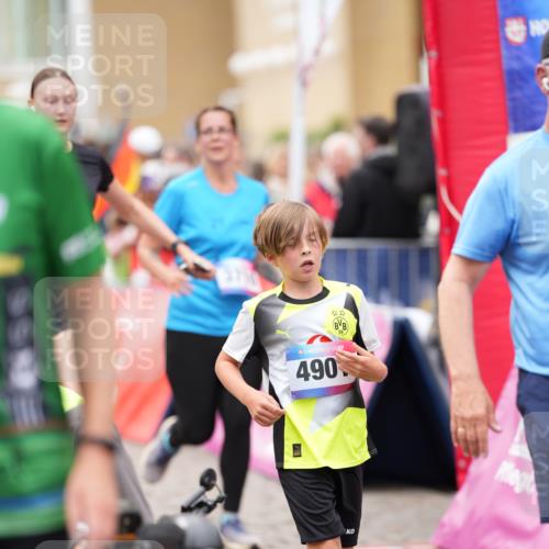 12.06.2026 - Holstenköstenlauf LAZAROV Photography http://msf.ph/oto/9740089 12.06.2026 18:03:13 Laufen 3097, 3098, 3414, 3710, 3738, 4028, 4031, 4137, 4279, 4292, 4687, 4901, 4914 meine-sportfotos.de