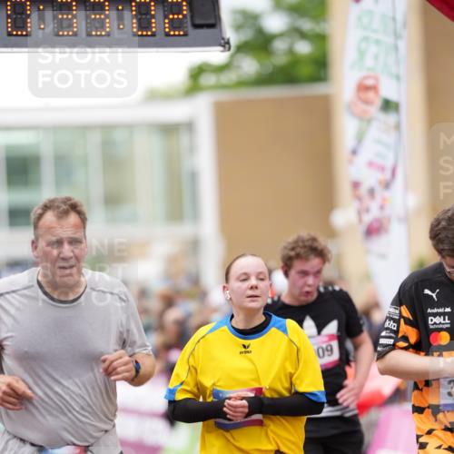 12.06.2026 - Holstenköstenlauf LAZAROV Photography http://msf.ph/oto/9740099 12.06.2026 18:03:00 Laufen 3263, 3885, 4009, 4025, 4027, 4453, 4626, 4909 meine-sportfotos.de