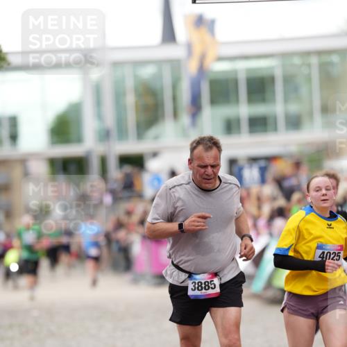 12.06.2026 - Holstenköstenlauf LAZAROV Photography http://msf.ph/oto/9740101 12.06.2026 18:02:59 Laufen 3263, 3885, 4009, 4025, 4027, 4453, 4626, 4909 meine-sportfotos.de