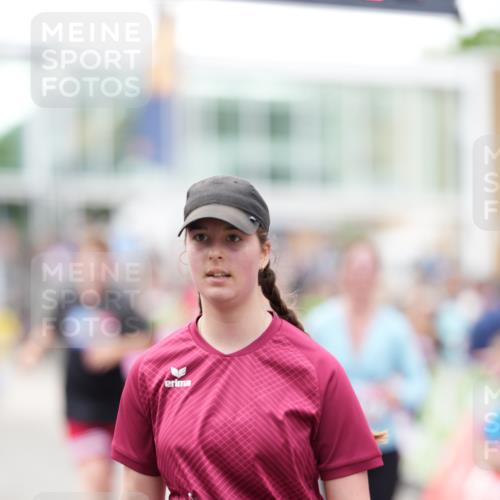 12.06.2026 - Holstenköstenlauf LAZAROV Photography http://msf.ph/oto/9740114 12.06.2026 18:02:49 Laufen 3011, 3287, 3399, 4285, 4677 meine-sportfotos.de