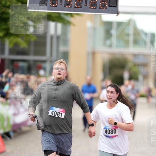 12.06.2026 - Holstenköstenlauf LAZAROV Photography http://msf.ph/oto/9740134 12.06.2026 18:02:26 Laufen 3942, 4080, 4081 meine-sportfotos.de