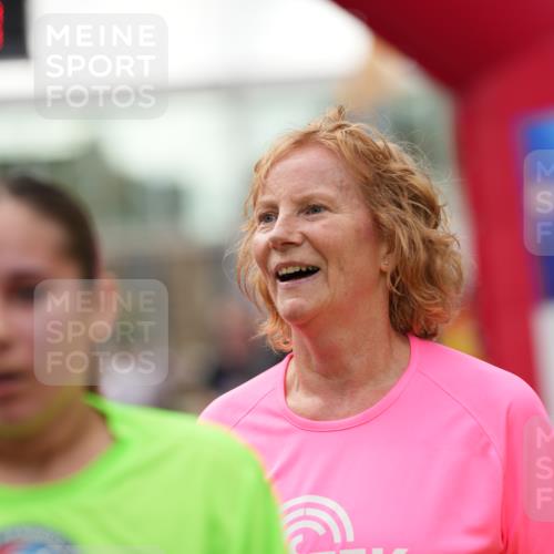 12.06.2026 - Holstenköstenlauf LAZAROV Photography http://msf.ph/oto/9740142 12.06.2026 18:02:19 Laufen 3594, 3775, 3942, 4017, 4298, 4299, 4300, 4306, 4309, 4347, 4452, 4823 meine-sportfotos.de
