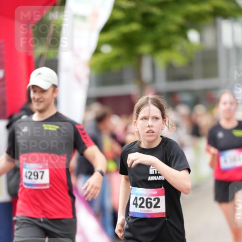 12.06.2026 - Holstenköstenlauf LAZAROV Photography http://msf.ph/oto/9740155 12.06.2026 18:02:05 Laufen 3821, 4003, 4262, 4296, 4297, 4303, 4320, 4502, 4701 meine-sportfotos.de