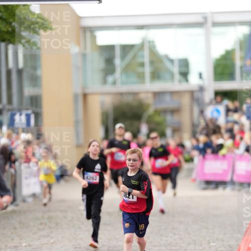 12.06.2026 - Holstenköstenlauf LAZAROV Photography http://msf.ph/oto/9740157 12.06.2026 18:02:01 Laufen 3821, 4002, 4003, 4262, 4296, 4297, 4303, 4502, 4735 meine-sportfotos.de