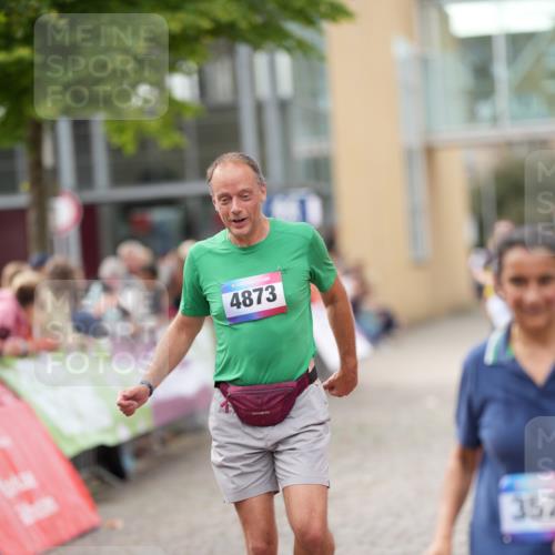 12.06.2026 - Holstenköstenlauf LAZAROV Photography http://msf.ph/oto/9740169 12.06.2026 18:01:50 Laufen 3381, 3529, 3813, 4623, 4873 meine-sportfotos.de
