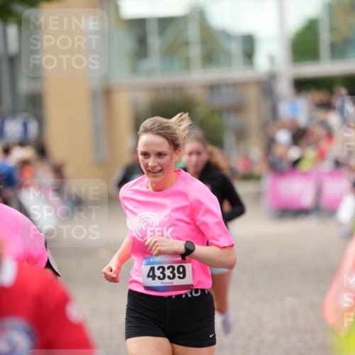 12.06.2026 - Holstenköstenlauf LAZAROV Photography http://msf.ph/oto/9740178 12.06.2026 18:01:41 Laufen 3300, 4034, 4075, 4076, 4321, 4339, 4541 meine-sportfotos.de