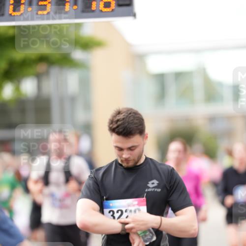 12.06.2026 - Holstenköstenlauf LAZAROV Photography http://msf.ph/oto/9740209 12.06.2026 18:01:14 Laufen 3001, 3229, 3237, 3435, 3466, 3467, 3544, 3547, 3607, 3637, 3963, 3965, 3999, 4013, 4037, 4079, 4316, 4407, 4564, 4591, 4638, 4672, 4710, 4769 meine-sportfotos.de