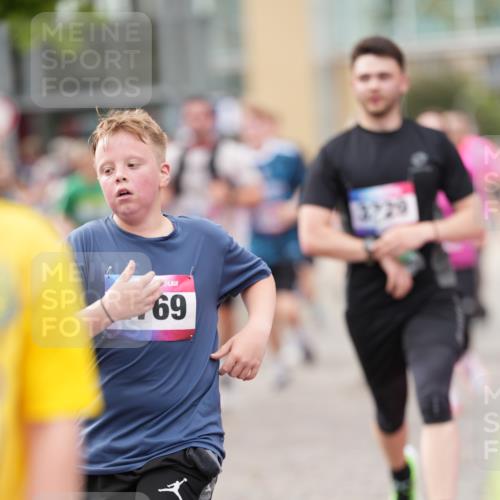 12.06.2026 - Holstenköstenlauf LAZAROV Photography http://msf.ph/oto/9740210 12.06.2026 18:01:14 Laufen 3001, 3229, 3237, 3435, 3466, 3467, 3544, 3547, 3607, 3637, 3963, 3965, 3999, 4013, 4037, 4079, 4316, 4407, 4564, 4591, 4638, 4672, 4710, 4769 meine-sportfotos.de