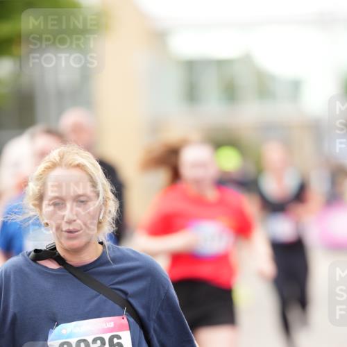 12.06.2026 - Holstenköstenlauf LAZAROV Photography http://msf.ph/oto/9740234 12.06.2026 18:00:50 Laufen 3158, 3245, 3299, 3377, 3418, 4051, 4629, 4630, 4885, 4889 meine-sportfotos.de