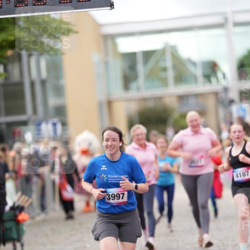 12.06.2026 - Holstenköstenlauf LAZAROV Photography http://msf.ph/oto/9740246 12.06.2026 18:00:36 Laufen 3088, 3197, 3527, 3528, 3741, 3777, 3997, 4010, 4107, 4637 meine-sportfotos.de