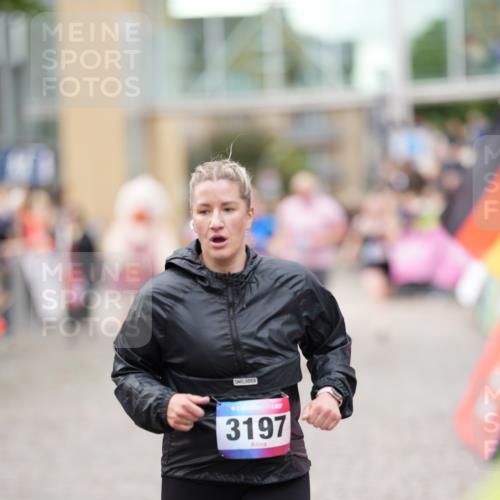 12.06.2026 - Holstenköstenlauf LAZAROV Photography http://msf.ph/oto/9740248 12.06.2026 18:00:33 Laufen 3197, 3741, 3777, 3997, 4010, 4107 meine-sportfotos.de