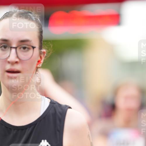 12.06.2026 - Holstenköstenlauf LAZAROV Photography http://msf.ph/oto/9740261 12.06.2026 18:00:20 Laufen 3286, 3385, 3579, 3601, 3623, 3801, 3805, 3807, 3826, 3873, 4281, 4414, 4741, 4907 meine-sportfotos.de