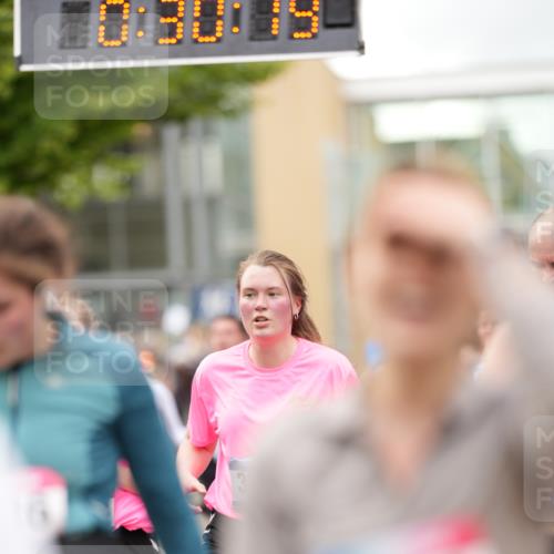 12.06.2026 - Holstenköstenlauf LAZAROV Photography http://msf.ph/oto/9740264 12.06.2026 18:00:17 Laufen 3134, 3286, 3385, 3601, 3623, 3801, 3805, 3807, 3846, 3873, 4201, 4414, 4741, 4751, 4907 meine-sportfotos.de