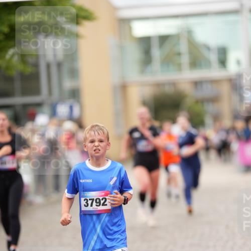 12.06.2026 - Holstenköstenlauf LAZAROV Photography http://msf.ph/oto/9740282 12.06.2026 17:59:52 Laufen 3202, 3404, 3471, 3792, 3910, 4041, 4594, 4612, 4749, 4900 meine-sportfotos.de