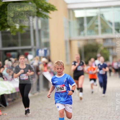 12.06.2026 - Holstenköstenlauf LAZAROV Photography http://msf.ph/oto/9740284 12.06.2026 17:59:51 Laufen 3202, 3471, 3792, 3817, 3910, 4041, 4594, 4612, 4749, 4900 meine-sportfotos.de