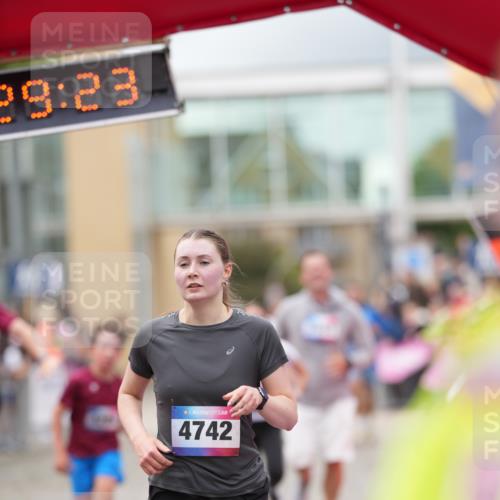 12.06.2026 - Holstenköstenlauf LAZAROV Photography http://msf.ph/oto/9740316 12.06.2026 17:59:21 Laufen 3553, 3677, 3912, 4283, 4284, 4742, 4745, 4837 meine-sportfotos.de