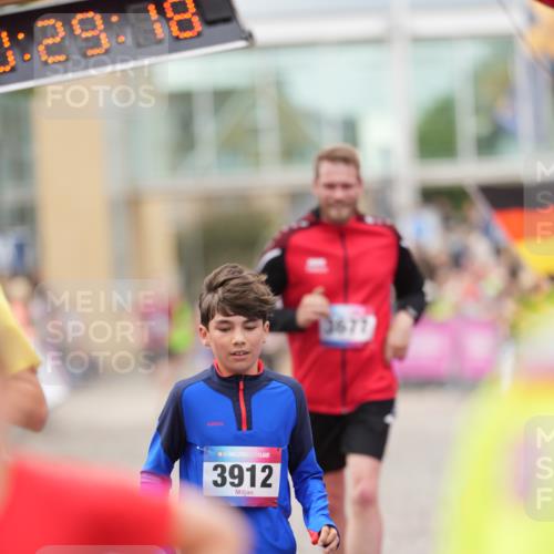 12.06.2026 - Holstenköstenlauf LAZAROV Photography http://msf.ph/oto/9740319 12.06.2026 17:59:16 Laufen 3676, 3677, 3912, 4016, 4341, 4344, 4481, 4745 meine-sportfotos.de