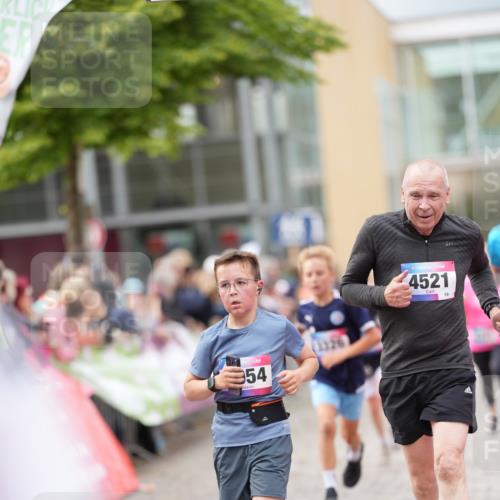 12.06.2026 - Holstenköstenlauf LAZAROV Photography http://msf.ph/oto/9740346 12.06.2026 17:58:55 Laufen 3326, 3331, 3402, 4047, 4054, 4272, 4317, 4331, 4521, 4534 meine-sportfotos.de