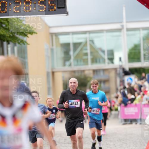 12.06.2026 - Holstenköstenlauf LAZAROV Photography http://msf.ph/oto/9740348 12.06.2026 17:58:53 Laufen 3298, 3326, 3331, 3402, 3517, 3901, 4047, 4054, 4272, 4521, 4534, 4694 meine-sportfotos.de