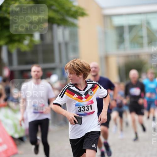 12.06.2026 - Holstenköstenlauf LAZAROV Photography http://msf.ph/oto/9740350 12.06.2026 17:58:51 Laufen 3296, 3298, 3331, 3402, 3517, 3901, 4054, 4272, 4521, 4694 meine-sportfotos.de
