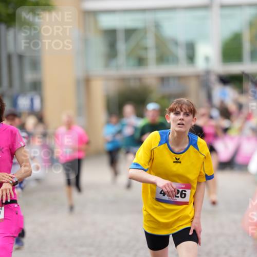 12.06.2026 - Holstenköstenlauf LAZAROV Photography http://msf.ph/oto/9740365 12.06.2026 17:58:36 Laufen 3153, 3462, 3513, 3578, 3861, 4026, 4045, 4319, 4459, 4505, 4740, 4893 meine-sportfotos.de