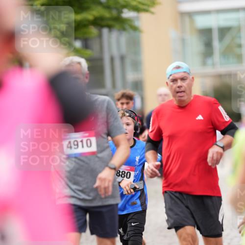 12.06.2026 - Holstenköstenlauf LAZAROV Photography http://msf.ph/oto/9740400 12.06.2026 17:58:03 Laufen 3303, 3312, 3463, 3747, 3869, 3880, 3894, 4033, 4220, 4329, 4406, 4507, 4532, 4585, 4604, 4660, 4910 meine-sportfotos.de