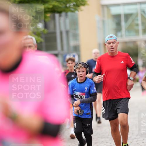 12.06.2026 - Holstenköstenlauf LAZAROV Photography http://msf.ph/oto/9740401 12.06.2026 17:58:02 Laufen 3303, 3312, 3463, 3747, 3869, 3880, 3894, 4007, 4033, 4220, 4329, 4406, 4507, 4532, 4585, 4604, 4660, 4910 meine-sportfotos.de