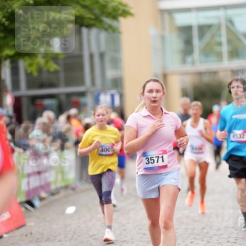 12.06.2026 - Holstenköstenlauf LAZAROV Photography http://msf.ph/oto/9740412 12.06.2026 17:57:55 Laufen 3248, 3463, 3571, 4007, 4071, 4220, 4329, 4406, 4532, 4604, 4704, 4782, 4911, 4912 meine-sportfotos.de
